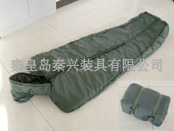 軍綠戶(hù)外野營(yíng)睡袋